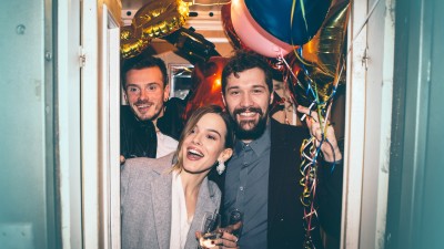 Vorbeugende Deeskalation - 8 Tipps für die Hausparty mit strengen Nachbarn