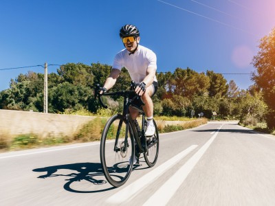 Fahrradfahrer auf einem Rennrad